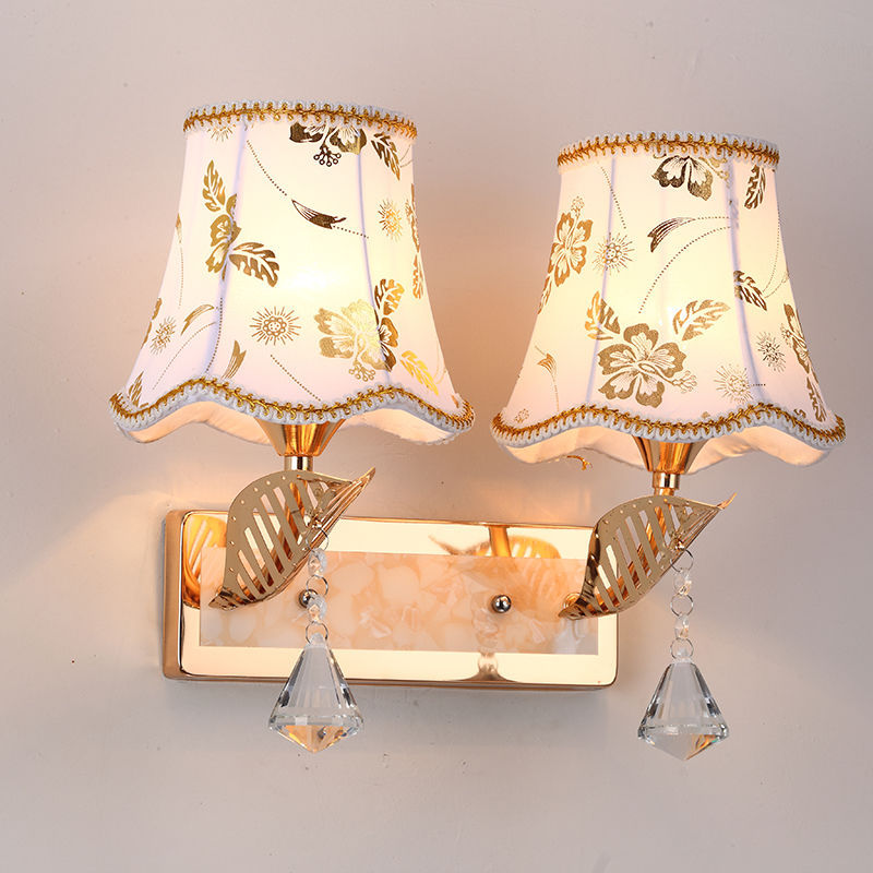 2 Lights A wall sconce option