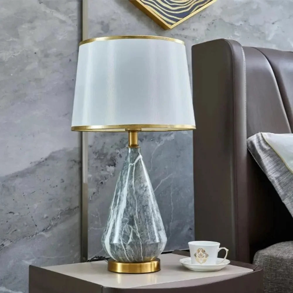 Lampe de table en céramique vintage Una (3).webp__PID:3863ac79-23d3-4e33-b91e-d27c441564fa