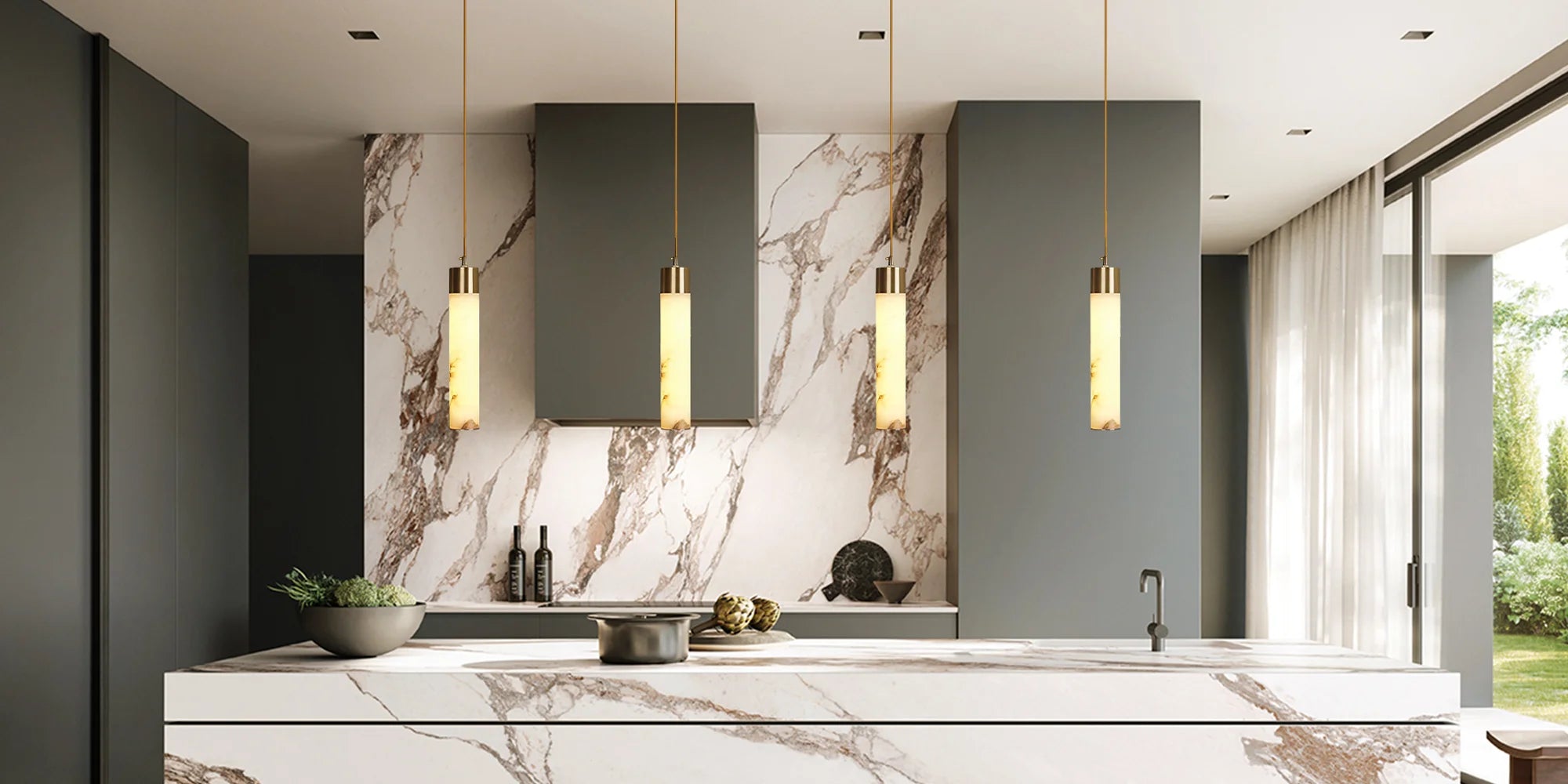 Ismara Alabaster Messing Vertikale Weiße Pendelleuchte8.webp__PID:f382c206-edb0-4d77-9f5e-cc7070a43f00