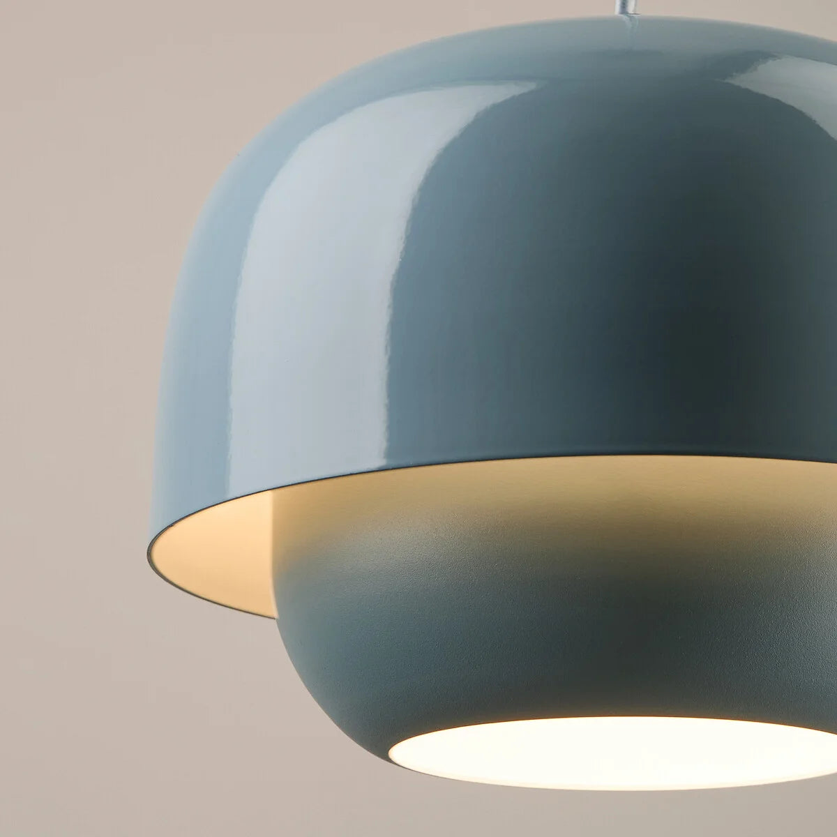 Cyclopes Modern Dome Colorful Metal Pendant Light (14).webp__PID:e6e36a65-87ba-4b51-ad46-c8a1dab707f2