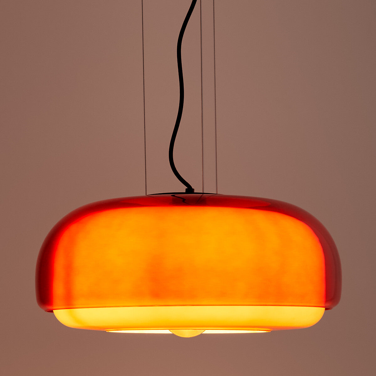 Suspension ronde en verre coloré Sanae Nordic (15).jpg__PID:39f903d1-f52d-4b5b-a9c3-db4206c5985e