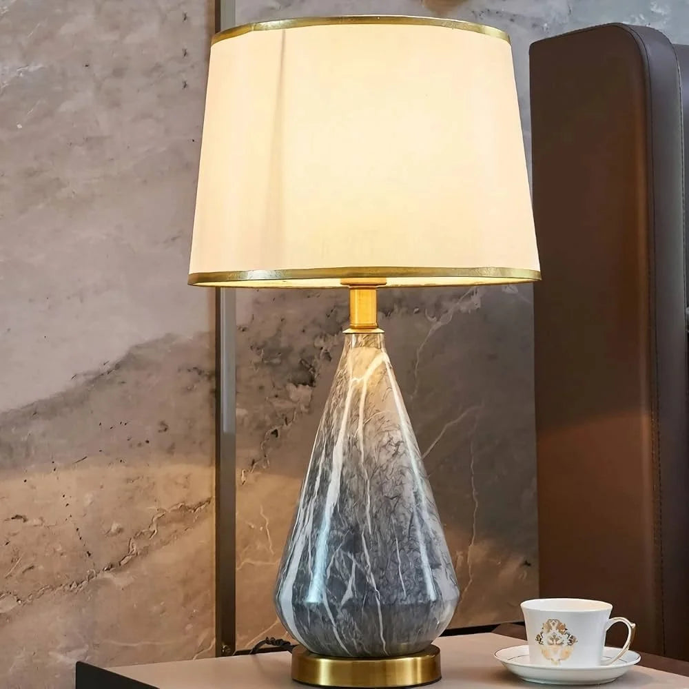 Lampe de table vintage en céramique Una (2).webp__PID:48555f55-e9ac-4b76-8512-95ed39fbbc3e