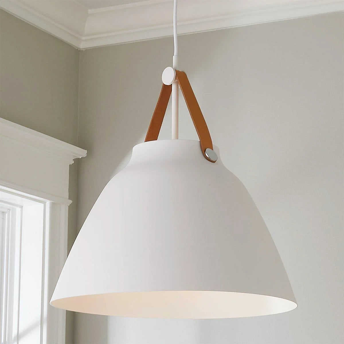 Zorya-Leather-Strap-Deco-Adjustable-Metal-Pendant-Lamp (11).webp__PID:4bc5ffbb-4bf9-4e12-8883-c8e54c60f2db