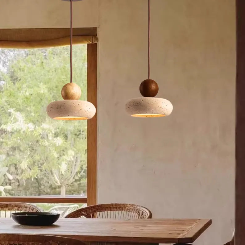 Lampada a sospensione in pietra naturale e travertino Alvione Bauhaus4.webp__PID:151815c7-dca3-43e2-82d3-042300cd55d6