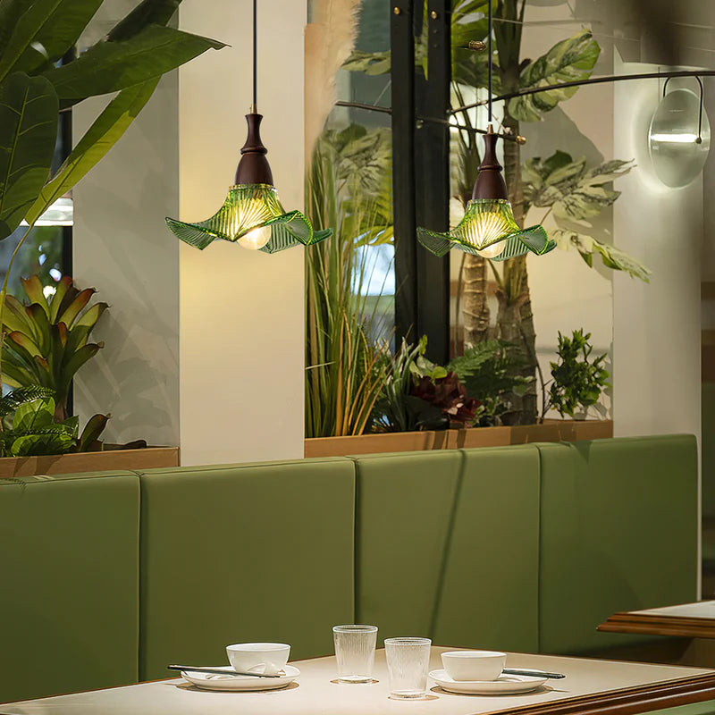 Adikia Moderne Houten Artistieke Glazen Bloemen Hanglamp (1).webp__PID:e9f17672-c035-413e-a74f-3471386cbe7c