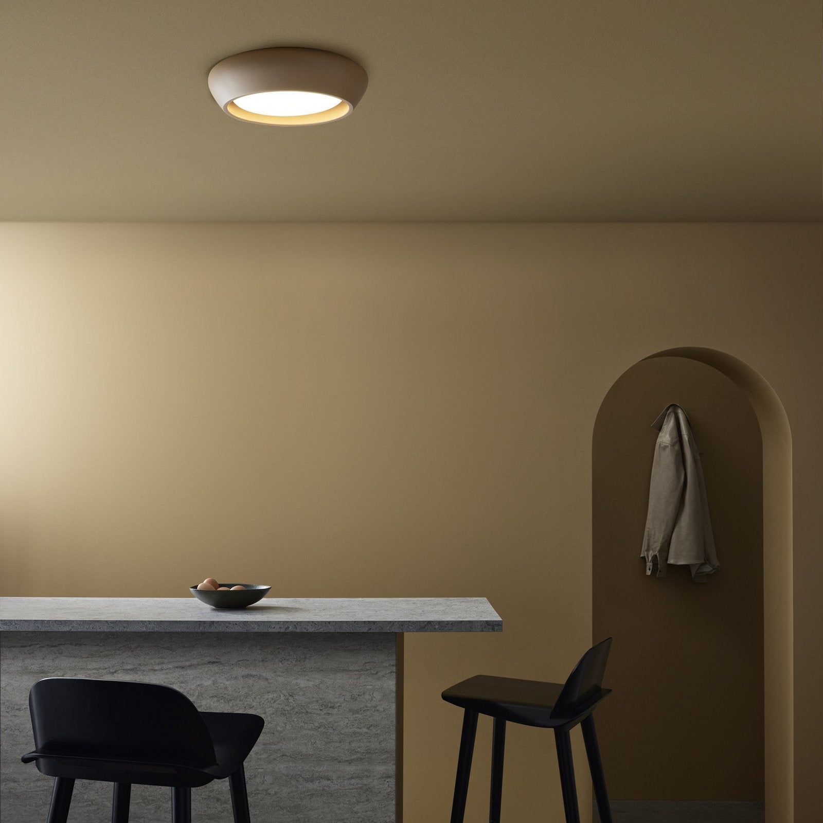 Astoria Minimalist Gips-Deckenleuchte (1).webp__PID:20846249-c597-48ab-9c5f-e1330932ed90