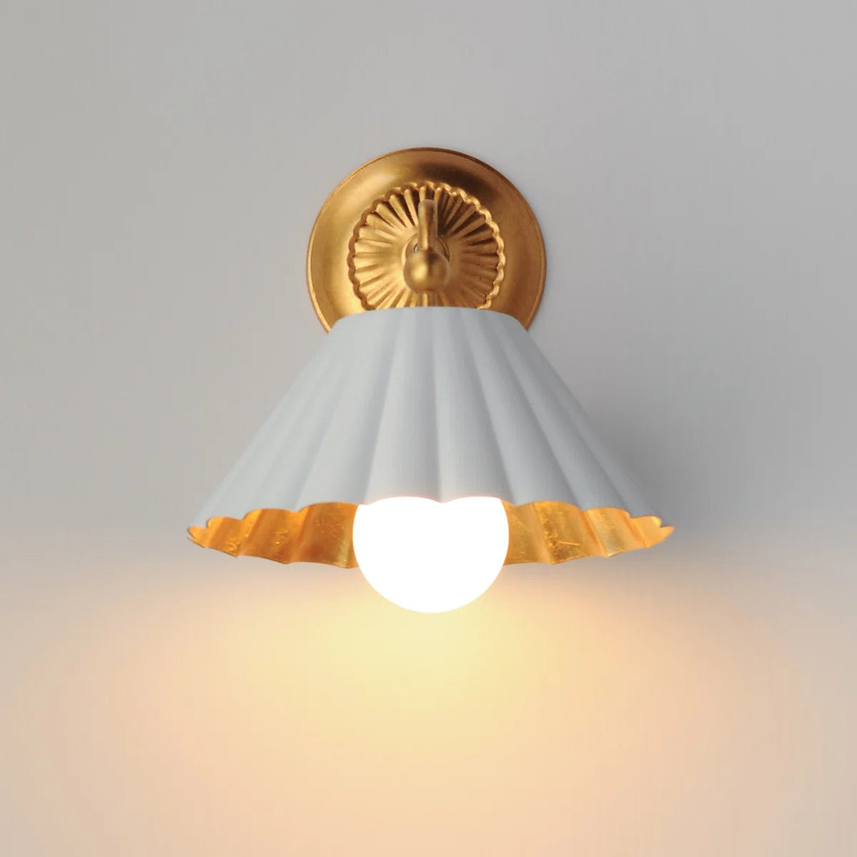 Applique murale Vesta Farmhouse Gold Leaf Scallop (12).webp__PID:a59dc713-9a7f-48a7-bf60-8ec3df130f7f