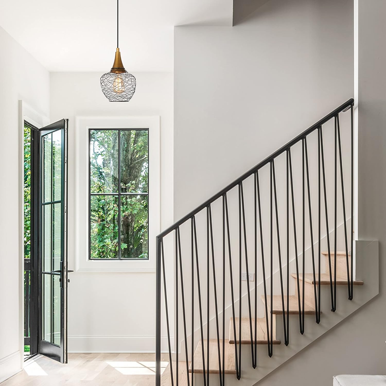 Lilia Modern Industrial Metal Wire Cage Pendant Light (3).jpg__PID:bd37ddb6-f46a-475a-bf7e-4ed34923aba0