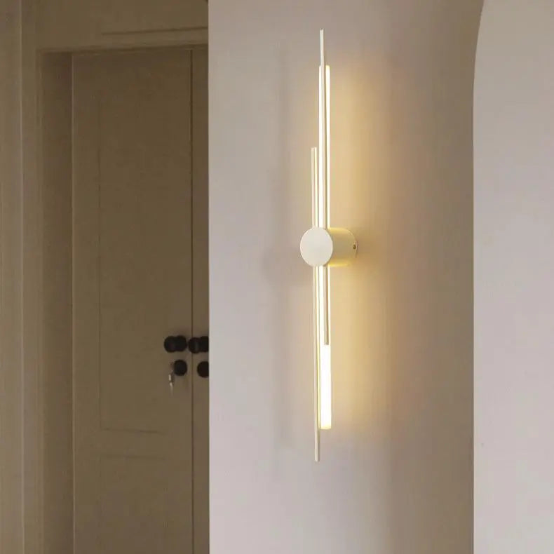 Lampada da parete lineare minimalista Lumen 2.webp__PID:8a8485a3-f393-4a1b-9878-1e3179ed4cef