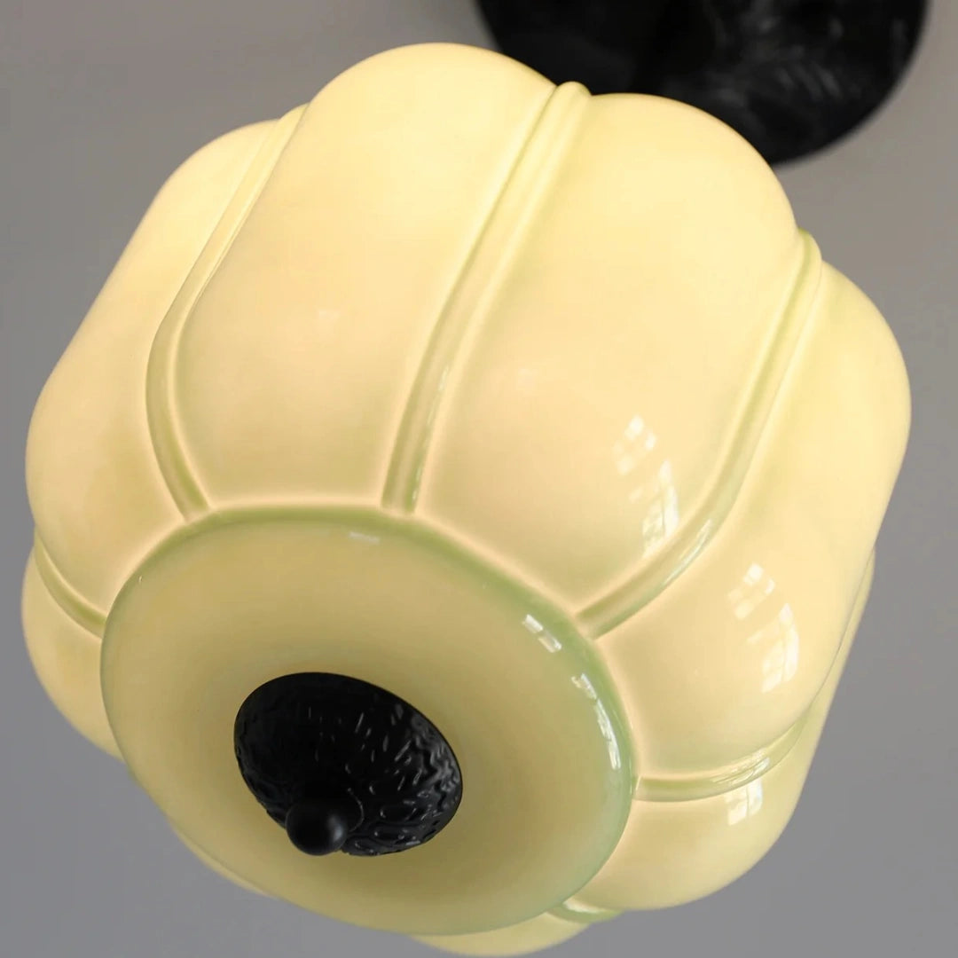 Cream glass ribbed shade detail
