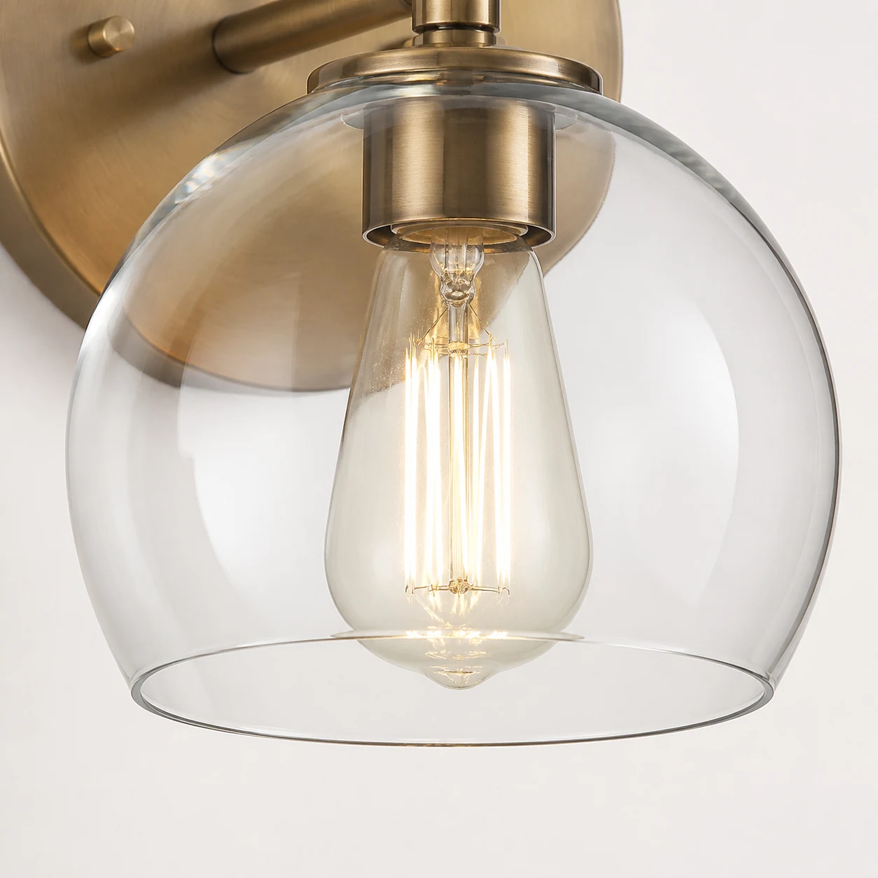 Clear glass edge and warm glow detail