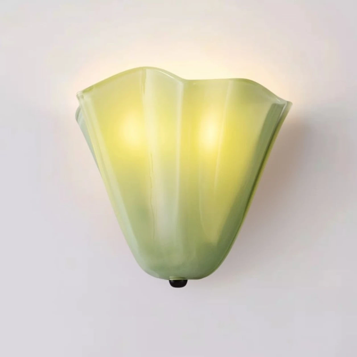 Hett sconce in Green