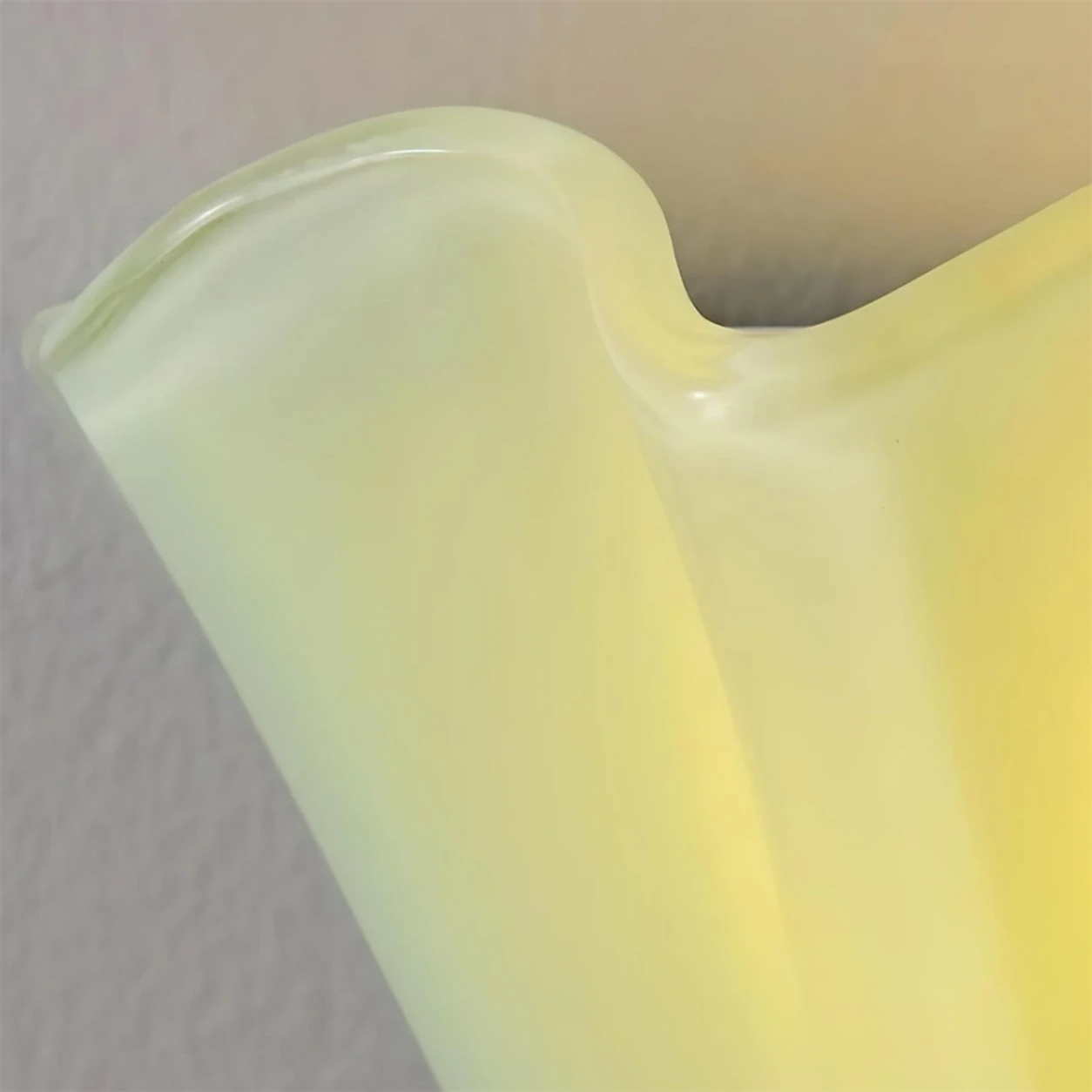 Hett fluted glass detail