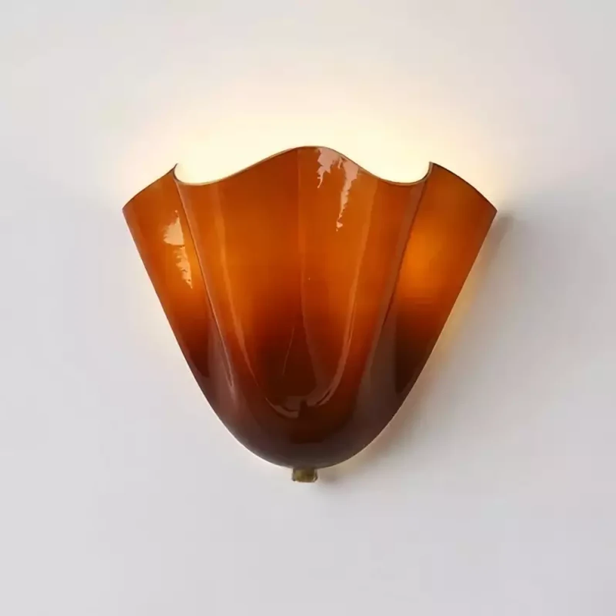 Hett sconce in Mocha