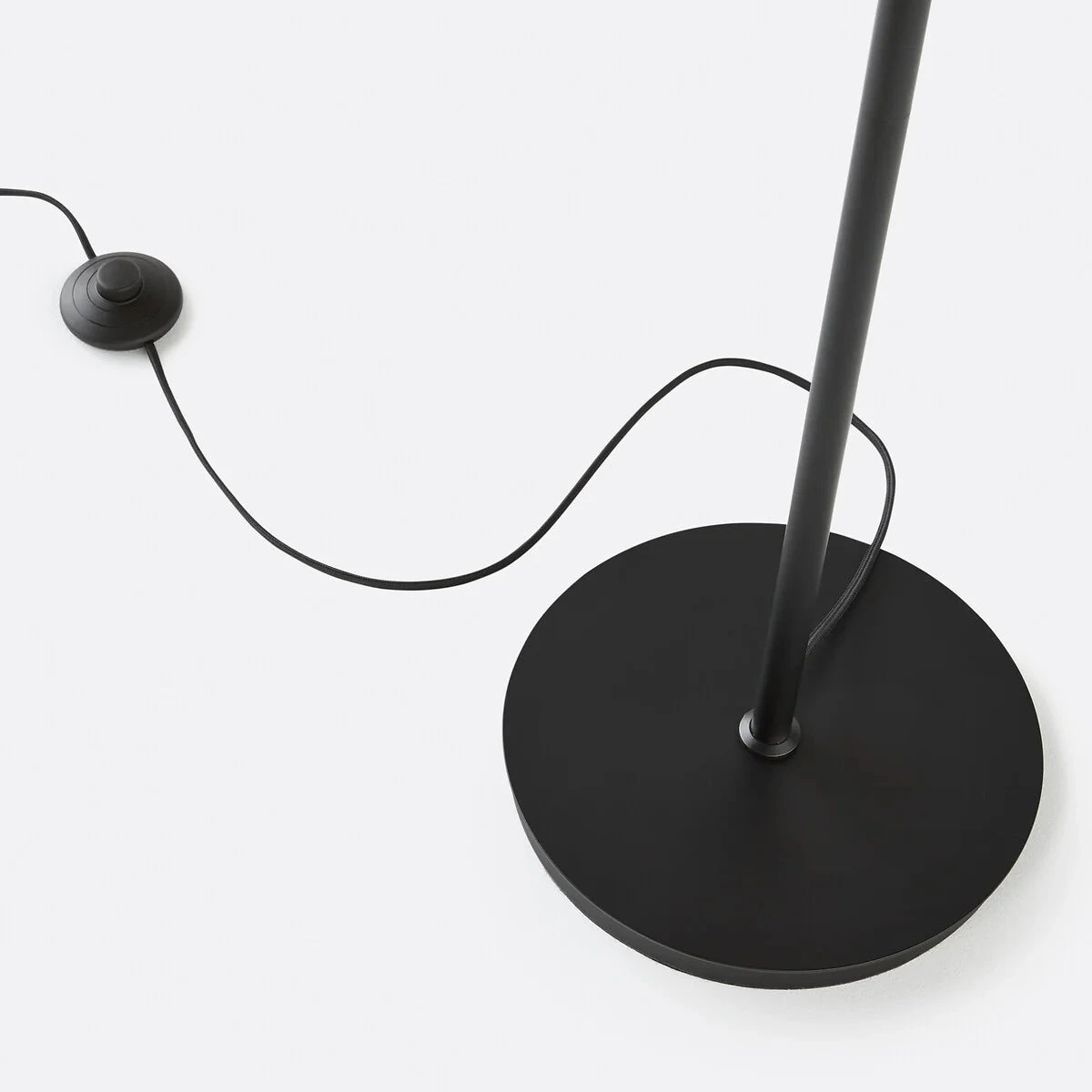 Sanae black steel base cord and inline switch