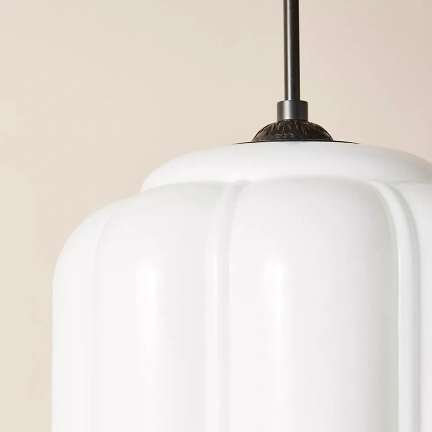 White ribbed glass upper detail
