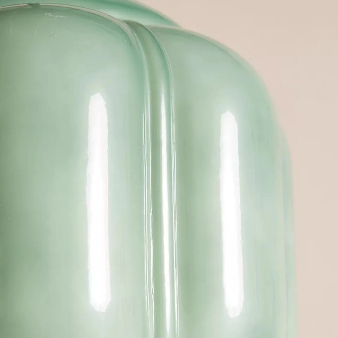 Green ribbed glass detail