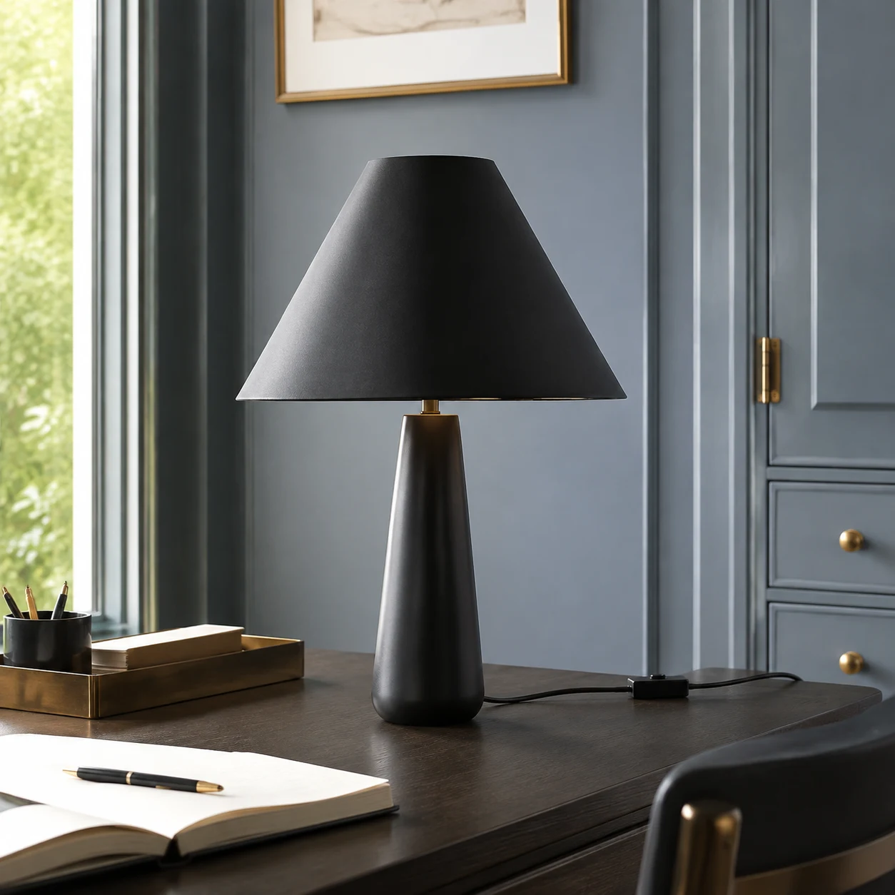 Polar table lamp