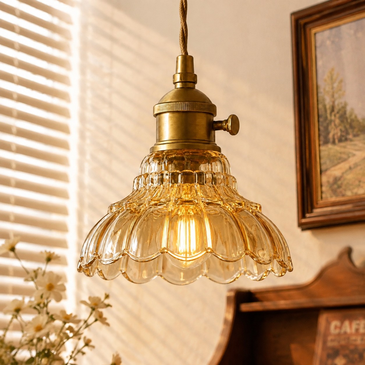 Davit Retro Flower Glass Pendant Light5.webp__PID:09c2110e-973a-447b-afa3-cfa676e3c9ce